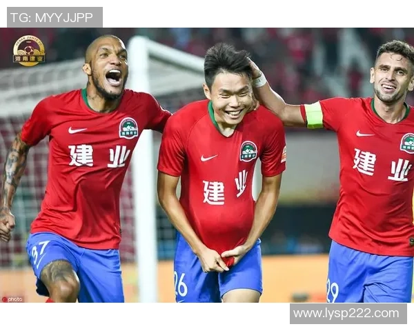 海伦芬主场迎战艾克期待精彩对决双方争夺重要积分的关键战役